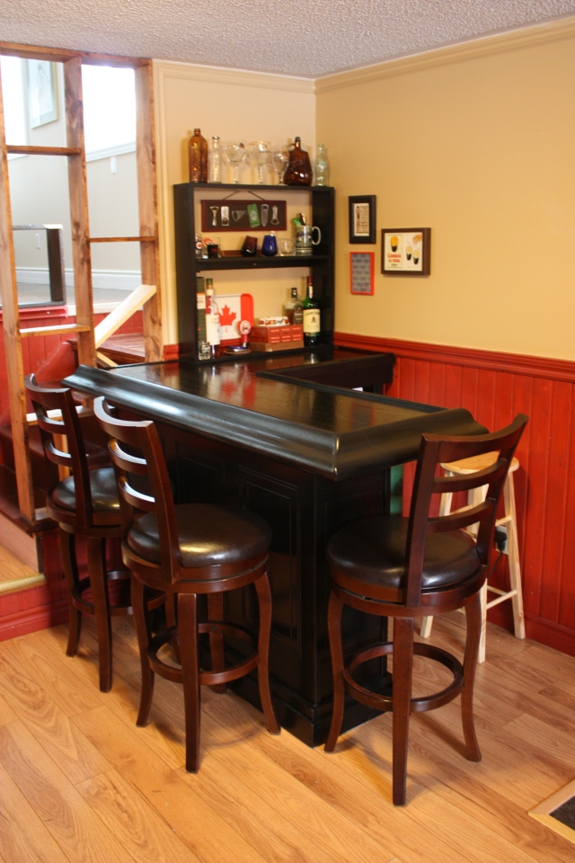 This is a picture of a bar one of my readers, Adam Urbach built after reading my post 